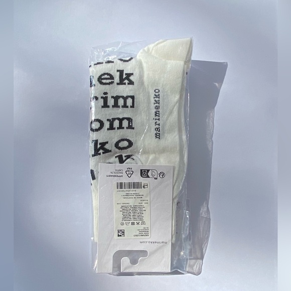 Marimekko Kasvaa Logo Ankle Socks, White Socks & Black Lettering, Sz: 34-36 - Picture 4 of 9